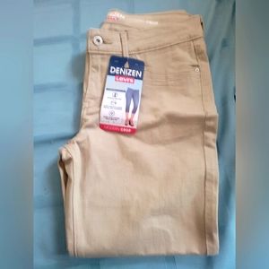 Brand New Denzien by Levi's Cropped Pants